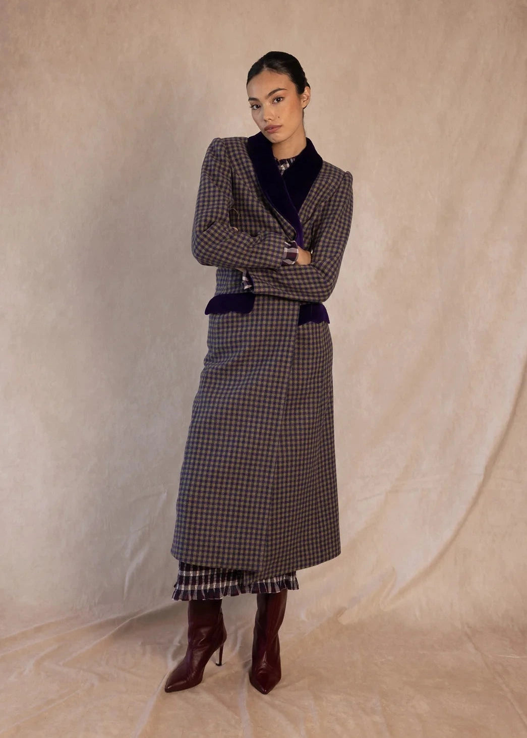 Abrigo Gaspari Morado