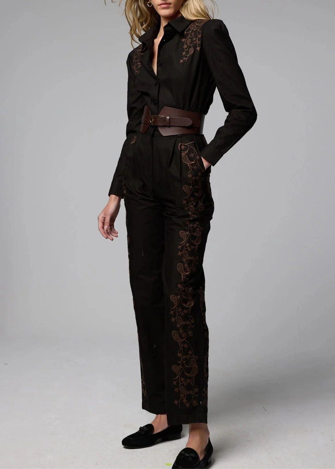 Mono Bare Negro