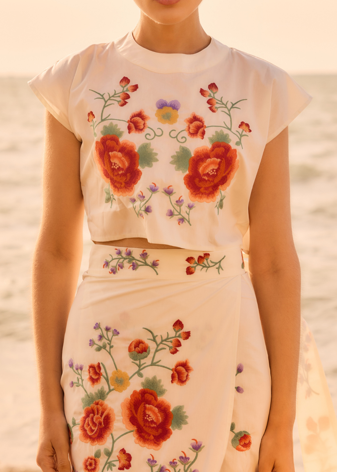 Conjunto Santorini Beige Bordados