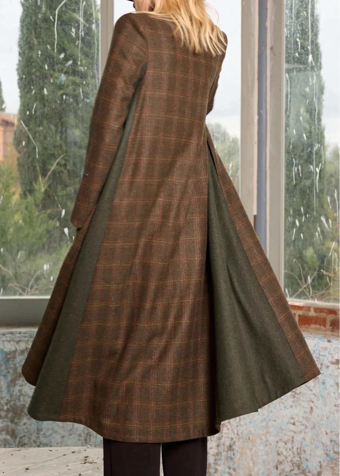 Abrigo Romero Cuadros