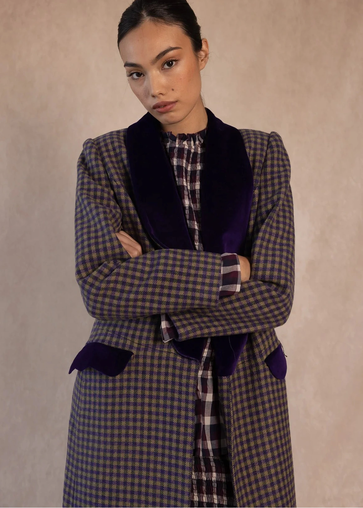 Abrigo Gaspari Morado