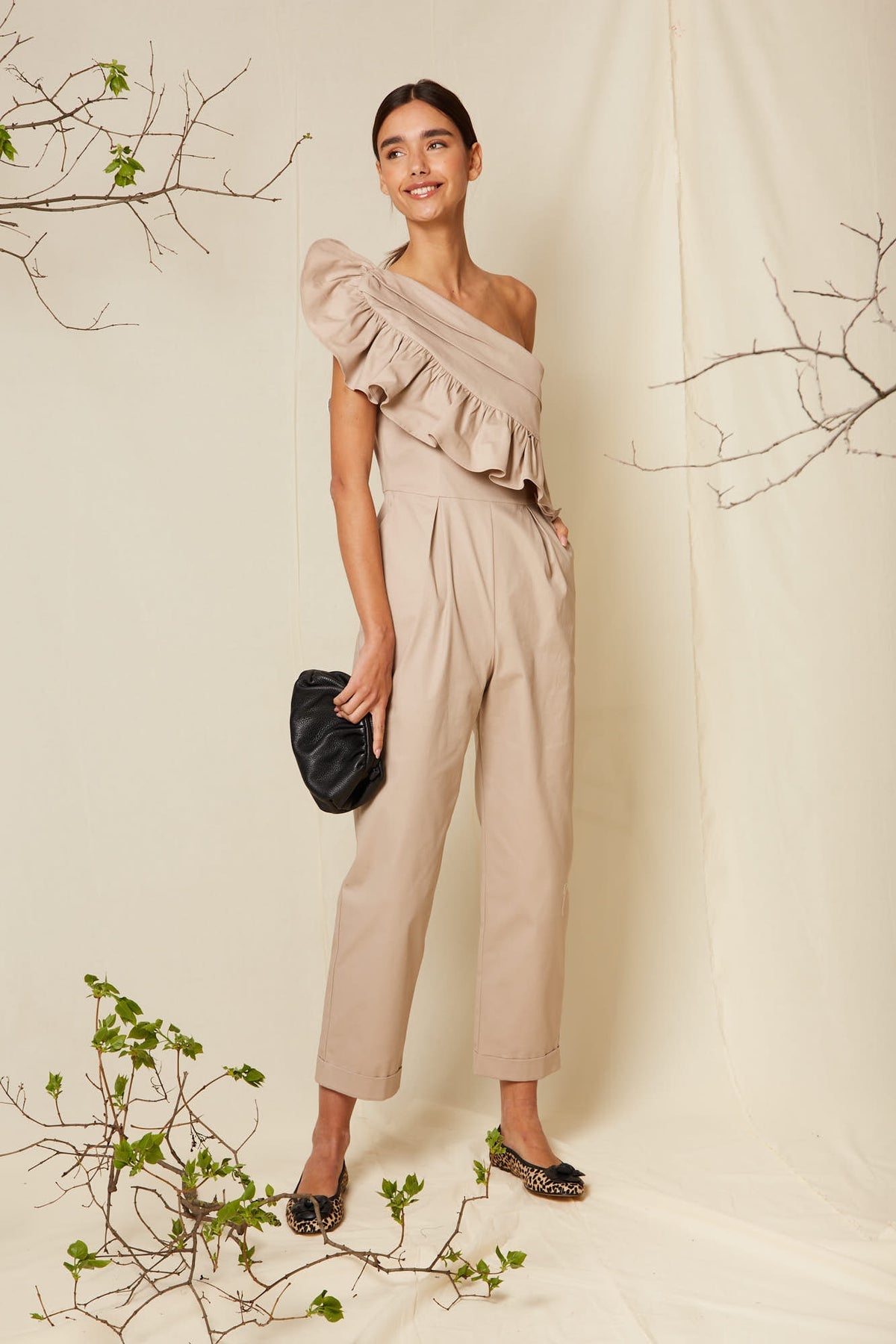 Mono Yuri Beige
