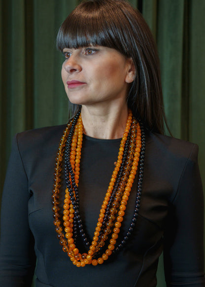 Collar Triana 5 Negro Mostaza Ámbar