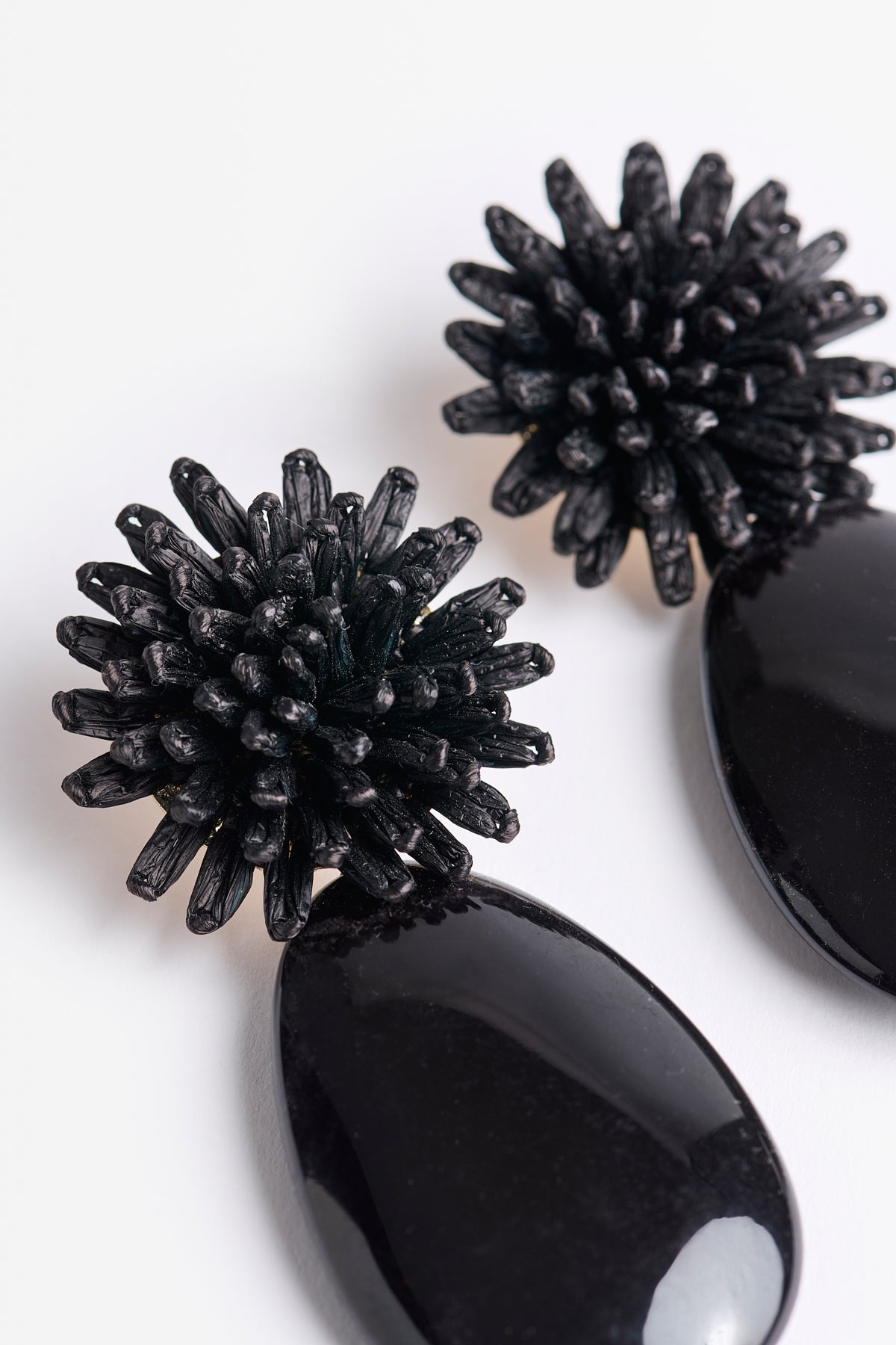 Pendientes Juno Negro